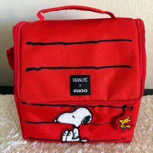 Snoopy's House 16-Can Lunch Pail